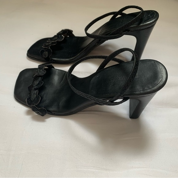 Rosette Y2K Kitten Heels - Picture 2 of 4